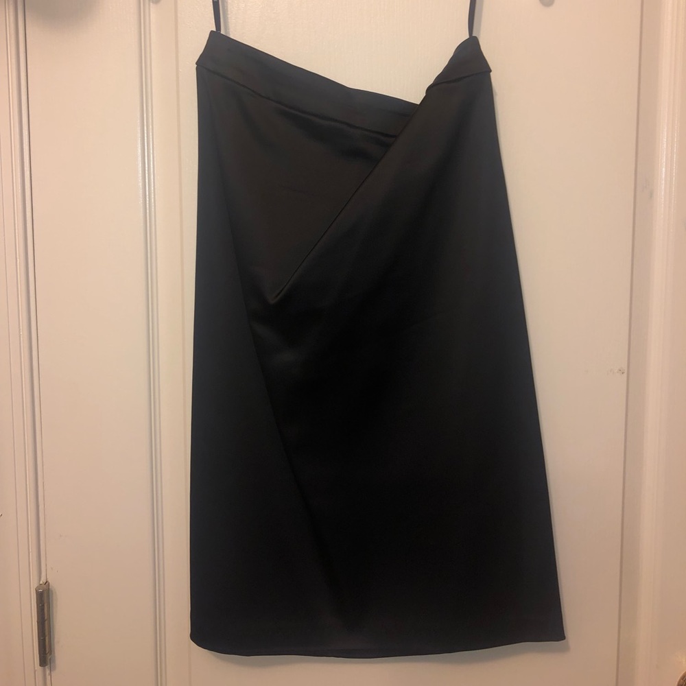 Tadashi Shoji black midi skirt